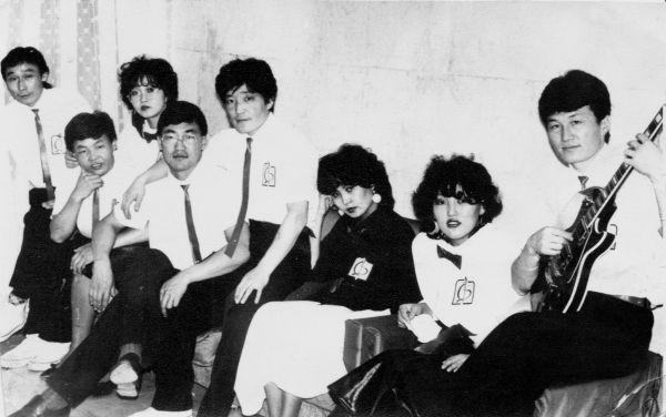 “Мөнгөн харандаа” хамтлаг маргааш тоглолтоо хийнэ